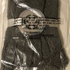 New York & Co Gray Scarf and Glove Set NWT